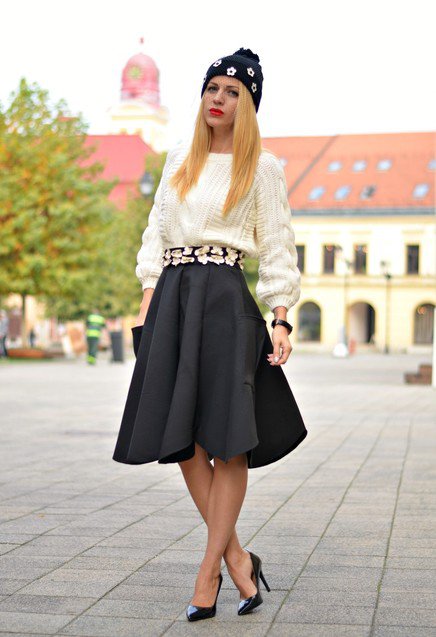 Lovely-White-Knitewear-and-Black-Skrit-Outfit