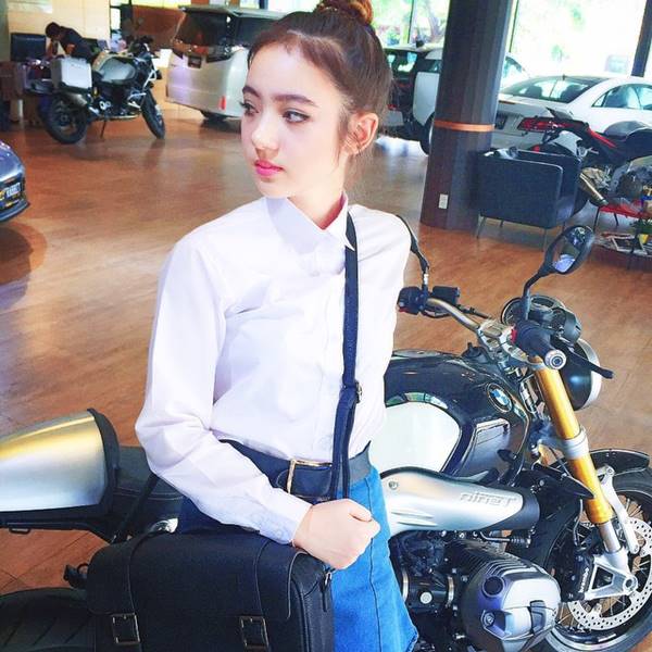 พลอยชมพู