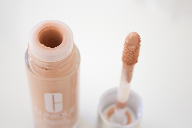 Clinique-Beyond-Perfecting-foundation-wand