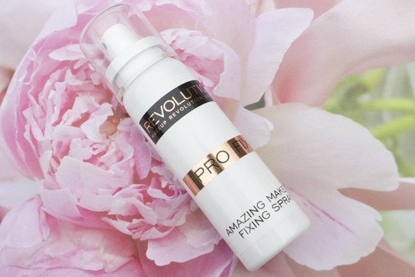 รีวิว Makeup Revolution Pro Fix