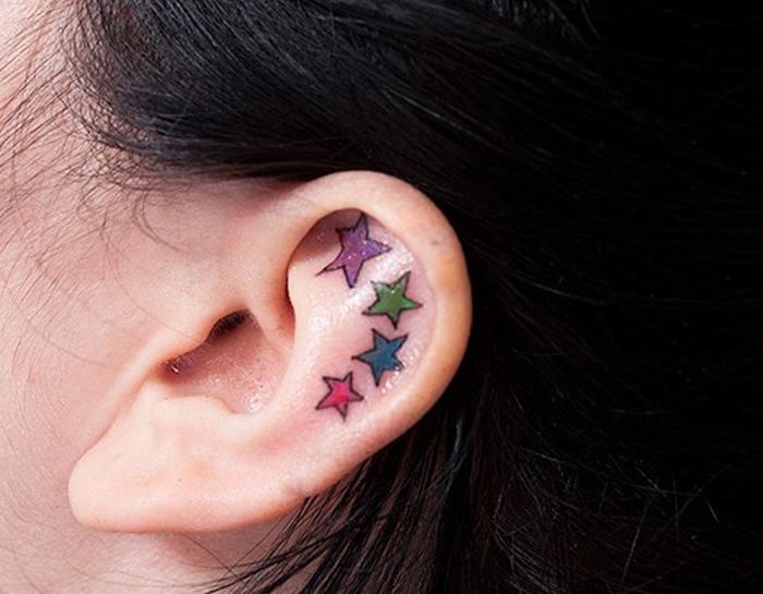 43-star-ear-tattoo
