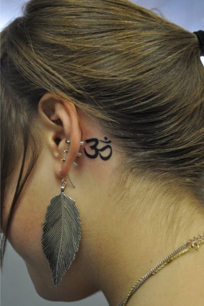 47-ear-tattoo