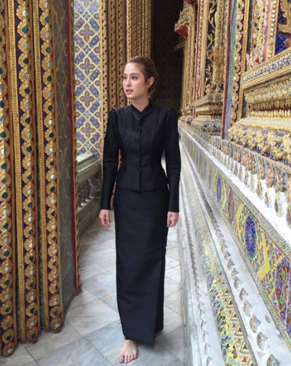 ดาราใส่ชุดไทยจิตรลดา