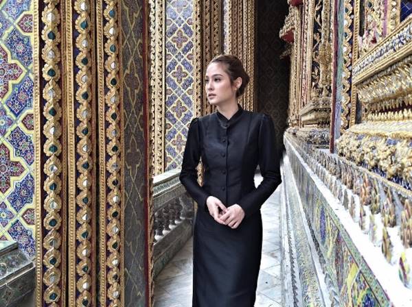 ดาราใส่ชุดไทยจิตรลดา