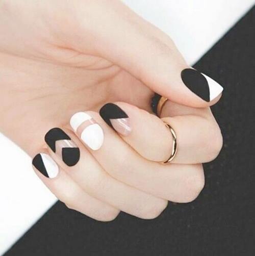 Black And White Nails