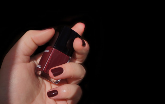 18. CHANEL Le Vernis 512 Mythique.