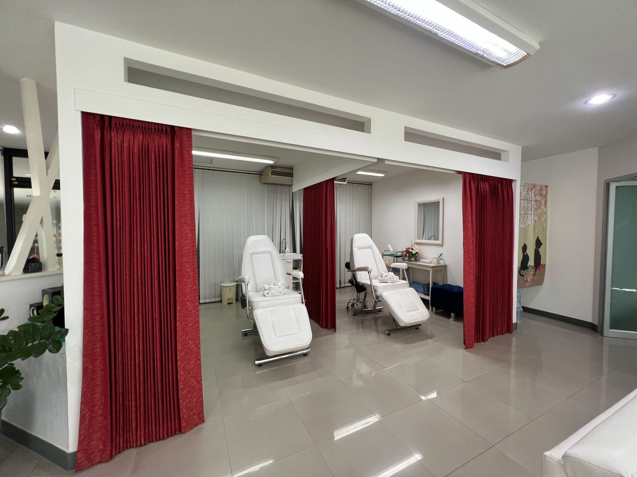 รีวิว เปลี่ยนหน้าเหลี่ยมเป็นหน้าเรียว ที่ Dr. Pomelo Clinic Ladyissue