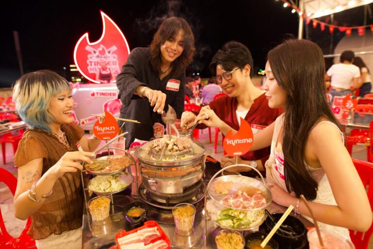 ไปกันไม๊? Tinder สร้างมิติใหม่ พาเจอเพื่อนรู้ใจในปาร์ตี้กินหมูกระทะ กับ “หมูกะเทอ Party”